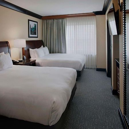 ดับเบิลทรี สวีท บาย ฮิลตัน เบนตันวิลล์ Hotel ภายนอก รูปภาพ