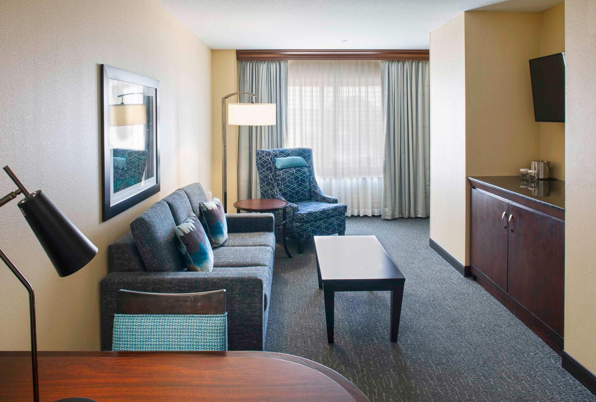 ดับเบิลทรี สวีท บาย ฮิลตัน เบนตันวิลล์ Hotel ภายนอก รูปภาพ